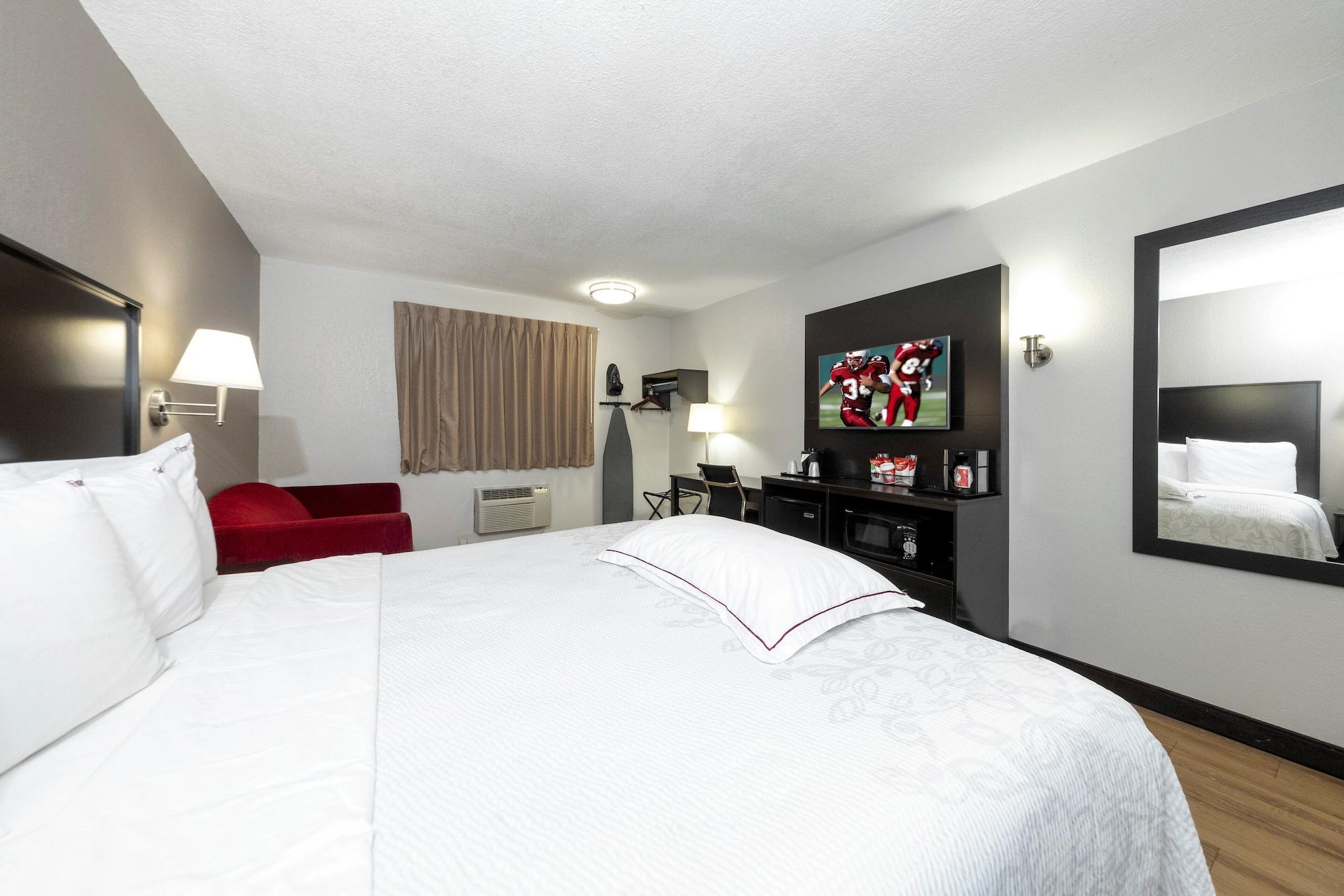 Red Roof Inn Plus+ Huntsville Exterior foto