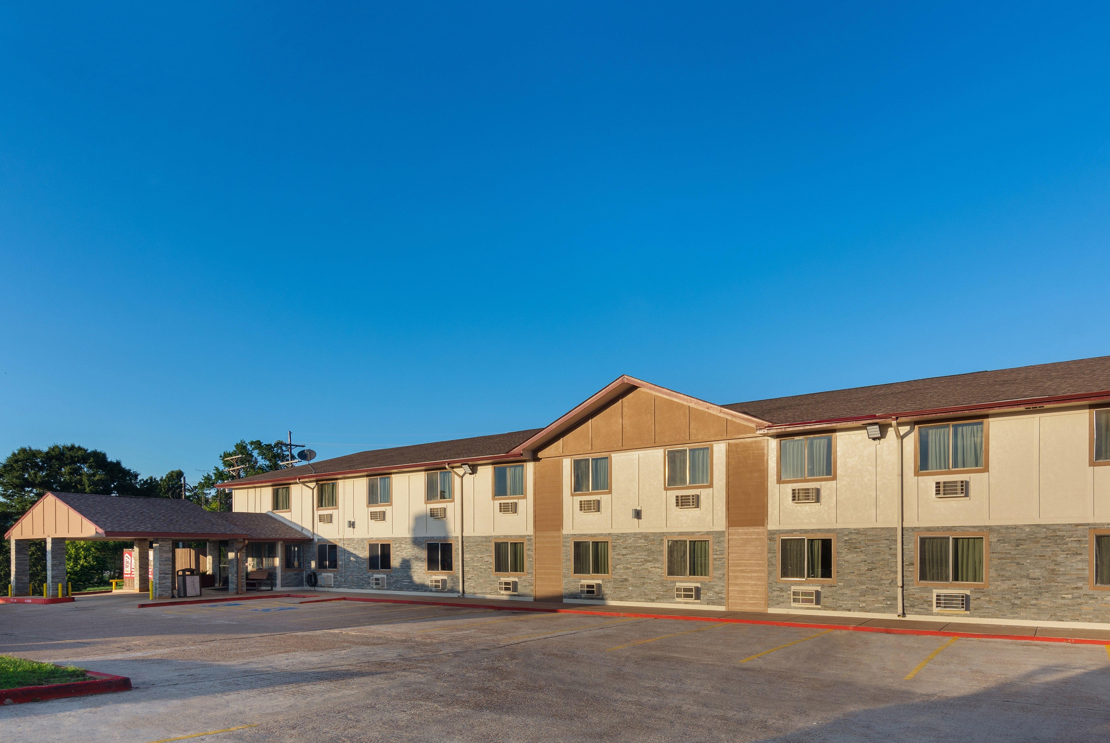 Red Roof Inn Plus+ Huntsville Exterior foto